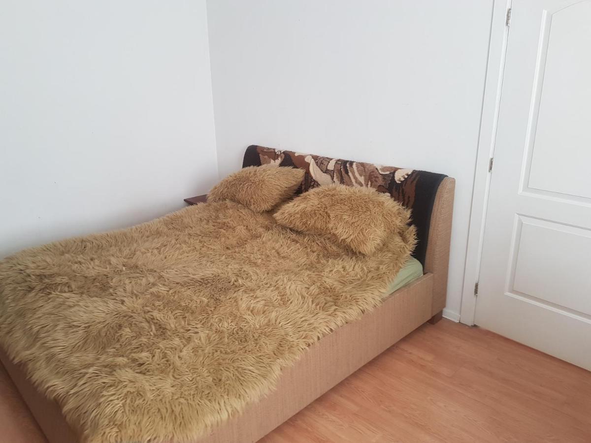 Cozy Apartment In Good Location! Riga Exterior photo